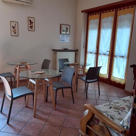 Locanda Cavallo Bianco - Affittacamere Robella ภายนอก รูปภาพ