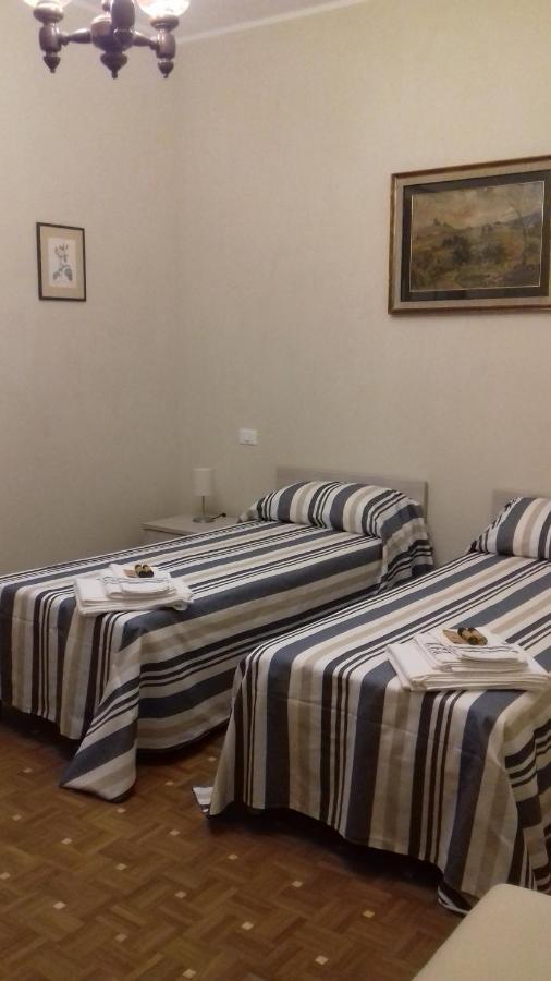 Locanda Cavallo Bianco - Affittacamere Robella ภายนอก รูปภาพ
