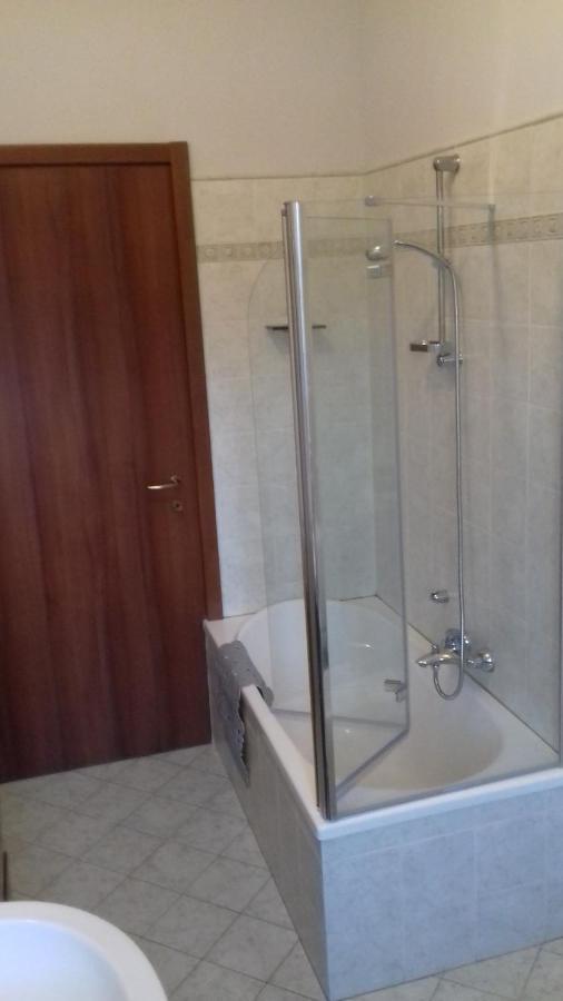 Locanda Cavallo Bianco - Affittacamere Robella ภายนอก รูปภาพ